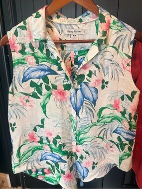 Tommy Bahama Sleeveless Floral Button-Front Top in White, Pink & Blue